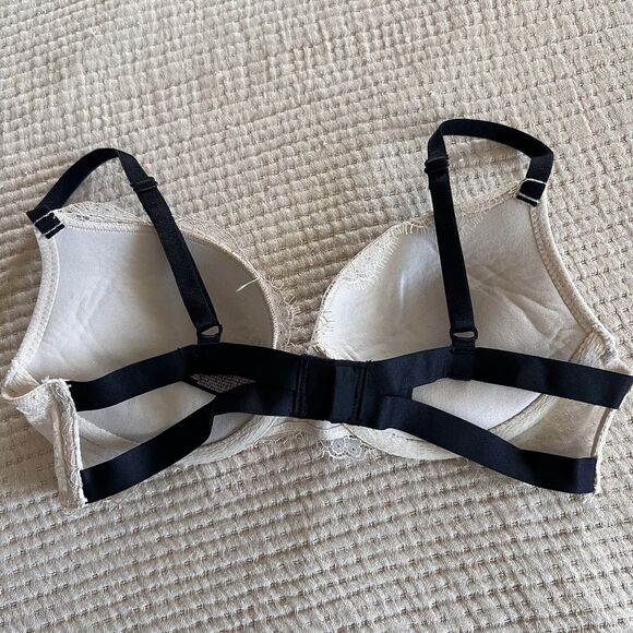 Victoria’s Secret VERY SEXY Lace Swarovski Crystal Bra Size 32B Push Up Beige - Picture 4 of 12